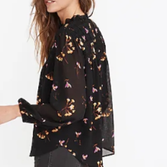 Madewell Georgette Ruffle-Collar Smocked Blouse in Falling Freesias sz sm - Picture 4 of 8